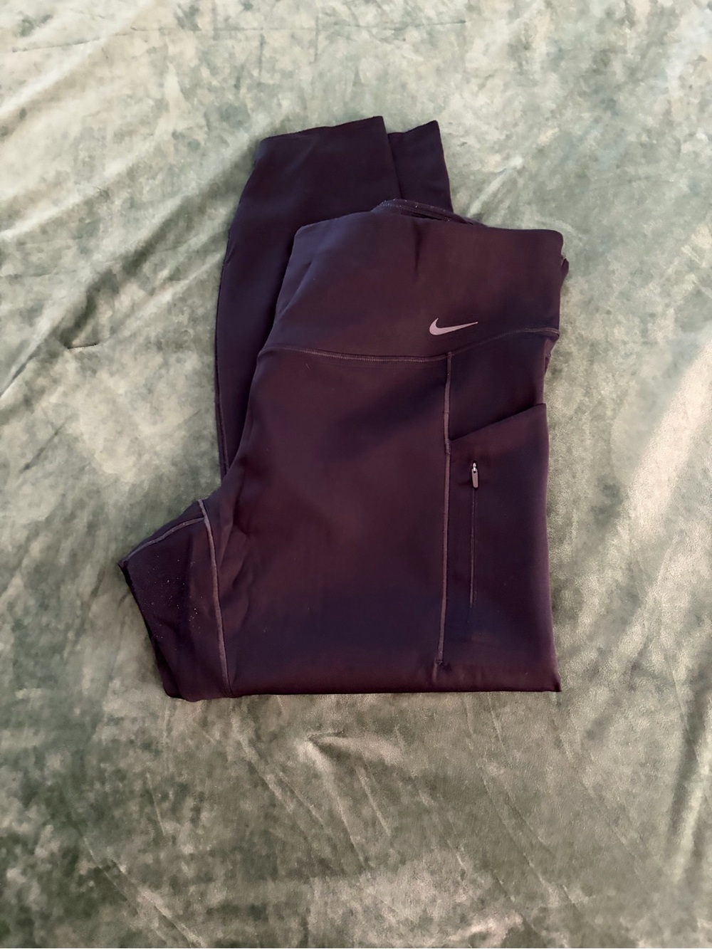Nike Black Women’s Leggings with Side Zip Pocket